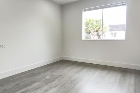 Condo in Miami, Florida, 3 bedrooms  № 2392505 - photo 7