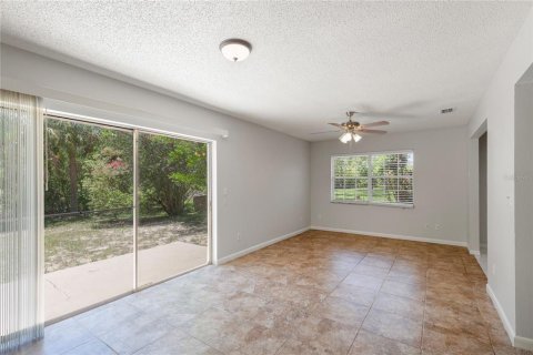 House in Spring Hill, Florida 3 bedrooms, 149.85 sq.m. № 1831644 - photo 6