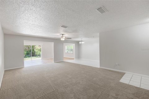House in Spring Hill, Florida 3 bedrooms, 149.85 sq.m. № 1831644 - photo 9