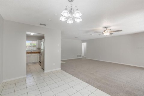 House in Spring Hill, Florida 3 bedrooms, 149.85 sq.m. № 1831644 - photo 11