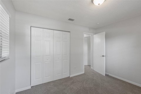 House in Spring Hill, Florida 3 bedrooms, 149.85 sq.m. № 1831644 - photo 25