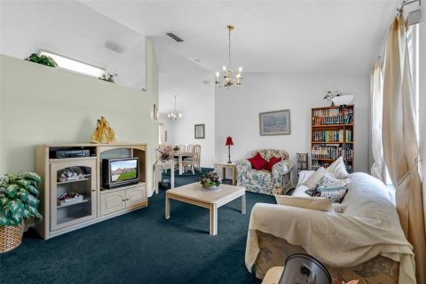 Villa ou maison à vendre à Davenport, Floride: 4 chambres, 148.09 m2 № 1912738 - photo 5