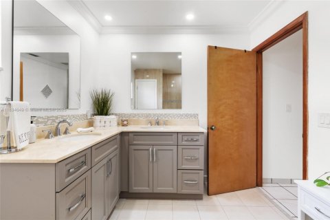 House in Homestead, Florida 3 bedrooms, 197.51 sq.m. № 1819834 - photo 24