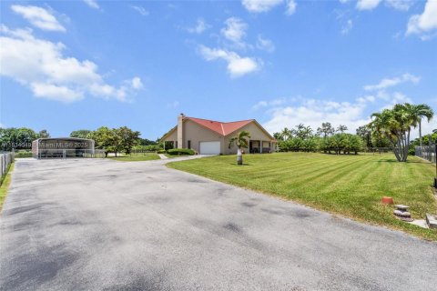 House in Homestead, Florida 3 bedrooms, 197.51 sq.m. № 1819834 - photo 5
