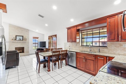 House in Homestead, Florida 3 bedrooms, 197.51 sq.m. № 1819834 - photo 9