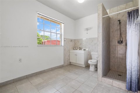 House in Homestead, Florida 3 bedrooms, 197.51 sq.m. № 1819834 - photo 19