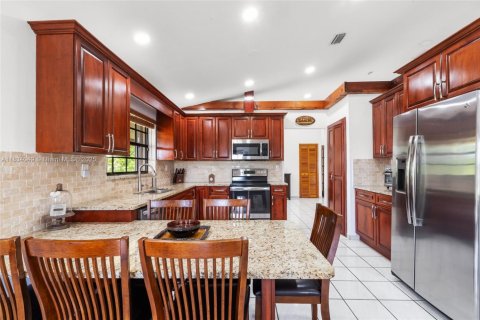 House in Homestead, Florida 3 bedrooms, 197.51 sq.m. № 1819834 - photo 8