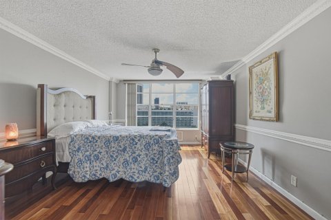 Immobilier commercial à louer à Hollywood, Floride: 1 chambre, 144.28 m2 № 2407326 - photo 18