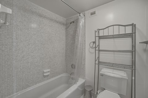 Immobilier commercial à louer à Hollywood, Floride: 1 chambre, 144.28 m2 № 2407326 - photo 24