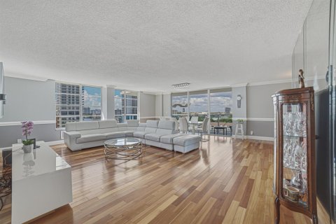 Immobilier commercial à louer à Hollywood, Floride: 1 chambre, 144.28 m2 № 2407326 - photo 6