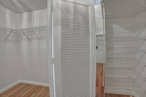 Immobilier commercial à louer à Hollywood, Floride: 1 chambre, 144.28 m2 № 2407326 - photo 20