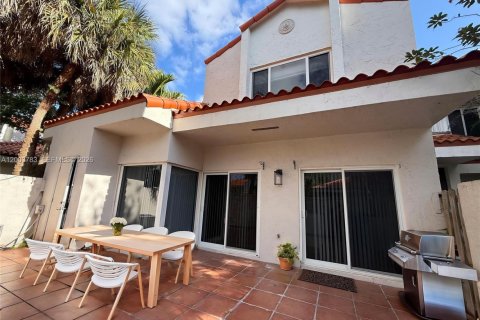 Adosado en alquiler en Miami, Florida, 3 dormitorios, 124.12 m2 № 2069579 - foto 4