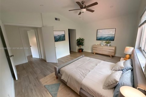 Adosado en alquiler en Miami, Florida, 3 dormitorios, 124.12 m2 № 2069579 - foto 3