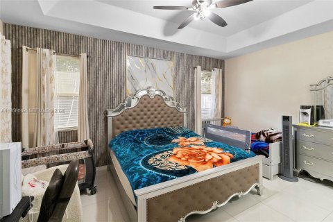 House in Homestead, Florida 4 bedrooms, 174.38 sq.m. № 2010798 - photo 15