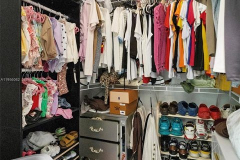 House in Homestead, Florida 4 bedrooms, 174.38 sq.m. № 2010798 - photo 16