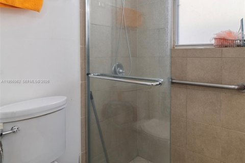 House in Homestead, Florida 4 bedrooms, 174.38 sq.m. № 2010798 - photo 6