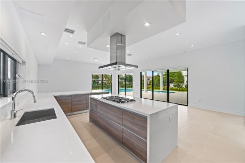 Villa ou maison à louer à Weston, Floride: 5 chambres, 491.73 m2 № 2002076 - photo 8