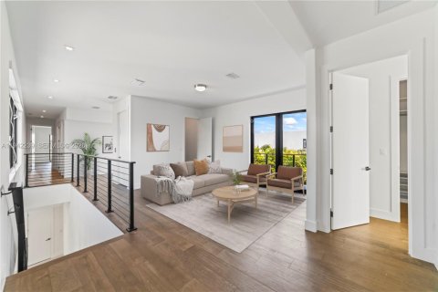 Villa ou maison à louer à Weston, Floride: 5 chambres, 491.73 m2 № 2002076 - photo 16