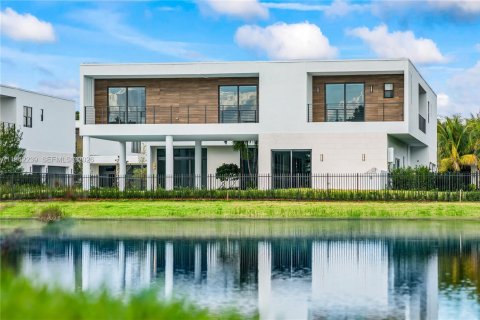 Villa ou maison à Weston, Floride 5 chambres, 491.73 m2 № 2002076