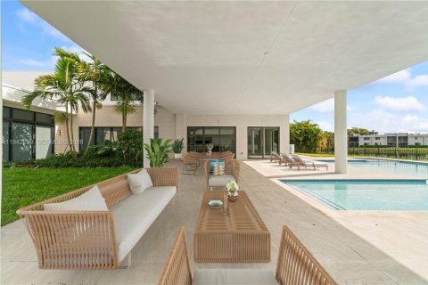 Villa ou maison à louer à Weston, Floride: 5 chambres, 491.73 m2 № 2002076 - photo 13