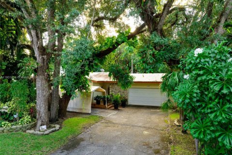 Terreno en venta en Miami, Florida № 1862146 - foto 9