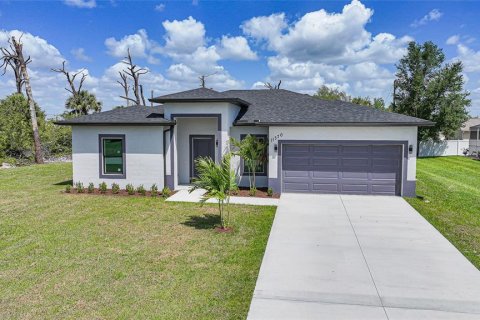 House in Port Charlotte, Florida 4 bedrooms, 151.8 sq.m. № 2157173 - photo 3