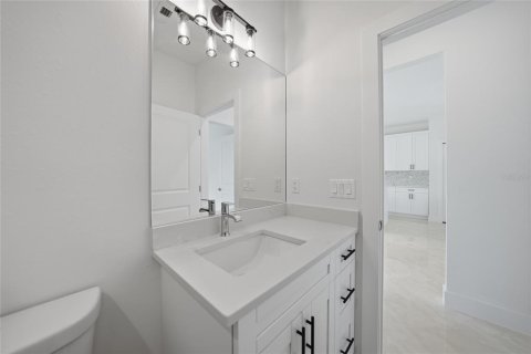 House in Port Charlotte, Florida 4 bedrooms, 151.8 sq.m. № 2157173 - photo 25