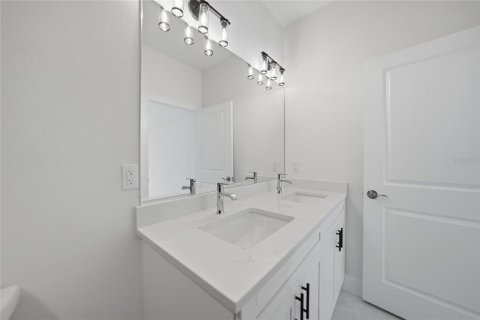 House in Port Charlotte, Florida 4 bedrooms, 151.8 sq.m. № 2157173 - photo 21
