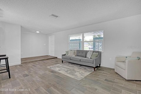 Casa en venta en Titusville, Florida, 4 dormitorios, 189.8 m2 № 2381095 - foto 5