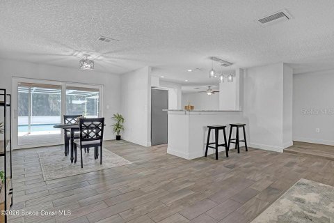 Casa en venta en Titusville, Florida, 4 dormitorios, 189.8 m2 № 2381095 - foto 6