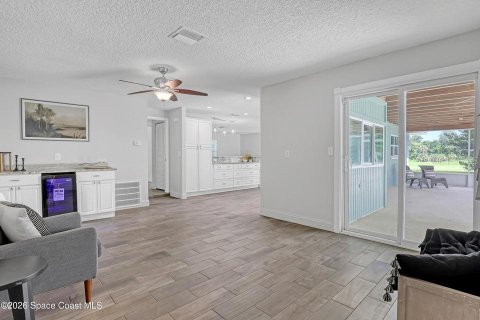 Casa en venta en Titusville, Florida, 4 dormitorios, 189.8 m2 № 2381095 - foto 15