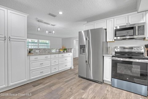 Casa en venta en Titusville, Florida, 4 dormitorios, 189.8 m2 № 2381095 - foto 12