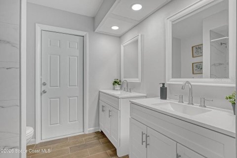 Casa en venta en Titusville, Florida, 4 dormitorios, 189.8 m2 № 2381095 - foto 26