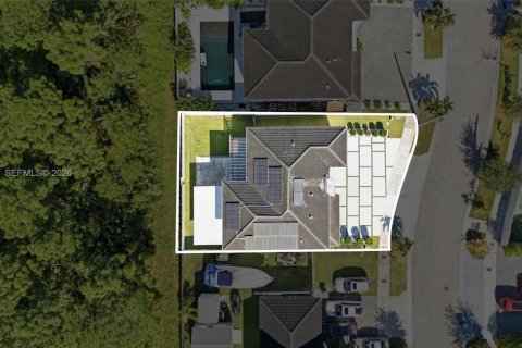 Villa ou maison à vendre à Miami, Floride: 5 chambres, 255.11 m2 № 2027617 - photo 26