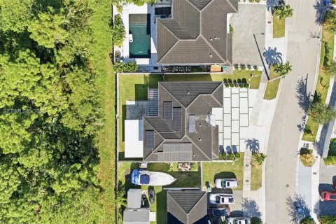 Villa ou maison à vendre à Miami, Floride: 5 chambres, 255.11 m2 № 2027617 - photo 27