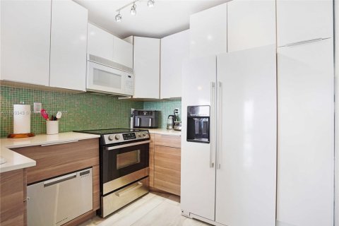 Снять в аренду кондоминиум в Майами-Бич, Флорида 3 спальни, 158.31м2, № 1947023 - фото 15