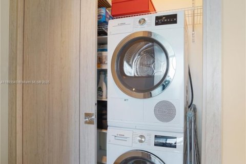 Снять в аренду кондоминиум в Майами-Бич, Флорида 3 спальни, 158.31м2, № 1947023 - фото 16