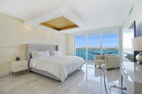Снять в аренду кондоминиум в Майами-Бич, Флорида 3 спальни, 158.31м2, № 1947023 - фото 4