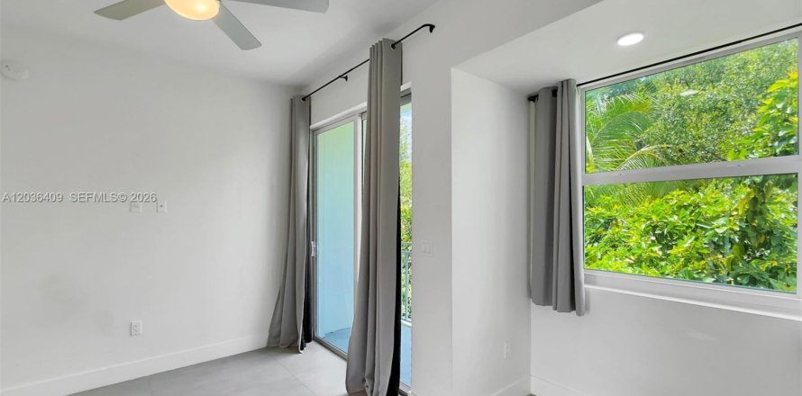 Studio in the Condo in Miami, Florida № 2086469