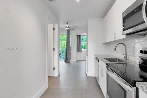 Condo in Miami, Florida № 2086469 - photo 6