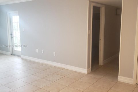 Снять в аренду кондоминиум в Хайалиа, Флорида 2 спальни, 96.15м2, № 2002494 - фото 6