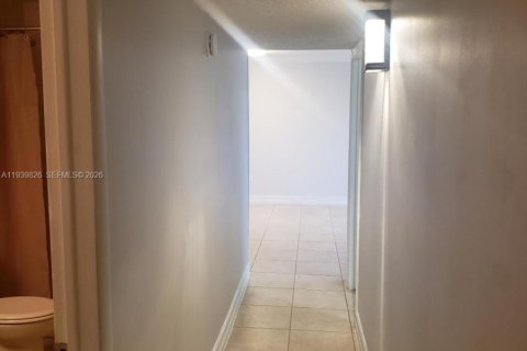 Снять в аренду кондоминиум в Хайалиа, Флорида 2 спальни, 96.15м2, № 2002494 - фото 7