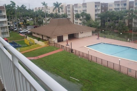 Снять в аренду кондоминиум в Хайалиа, Флорида 2 спальни, 96.15м2, № 2002494 - фото 12