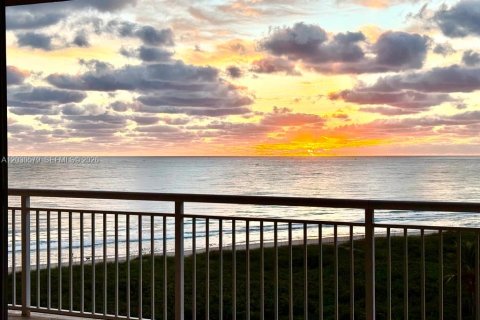 Condo à Hutchinson Island South, Floride, 3 chambres  № 2253535