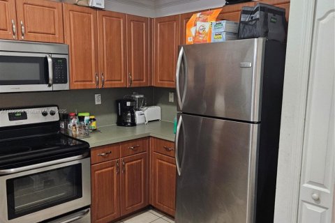 Condo in Miami, Florida, 3 bedrooms  № 1951890 - photo 6