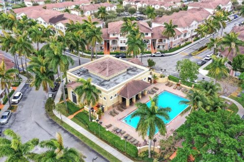 Condo in Miami, Florida, 3 bedrooms  № 1951890 - photo 21