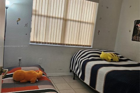 Condo in Miami, Florida, 3 bedrooms  № 1951890 - photo 12