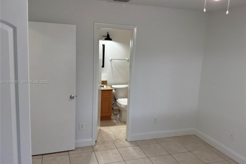 Condominio en alquiler en Greenacres, Florida, 3 dormitorios, 100.15 m2 № 1992172 - foto 12