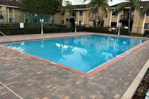 Condominio en alquiler en Greenacres, Florida, 3 dormitorios, 100.15 m2 № 1992172 - foto 15