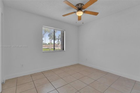 Condominio en alquiler en Greenacres, Florida, 3 dormitorios, 100.15 m2 № 1992172 - foto 24